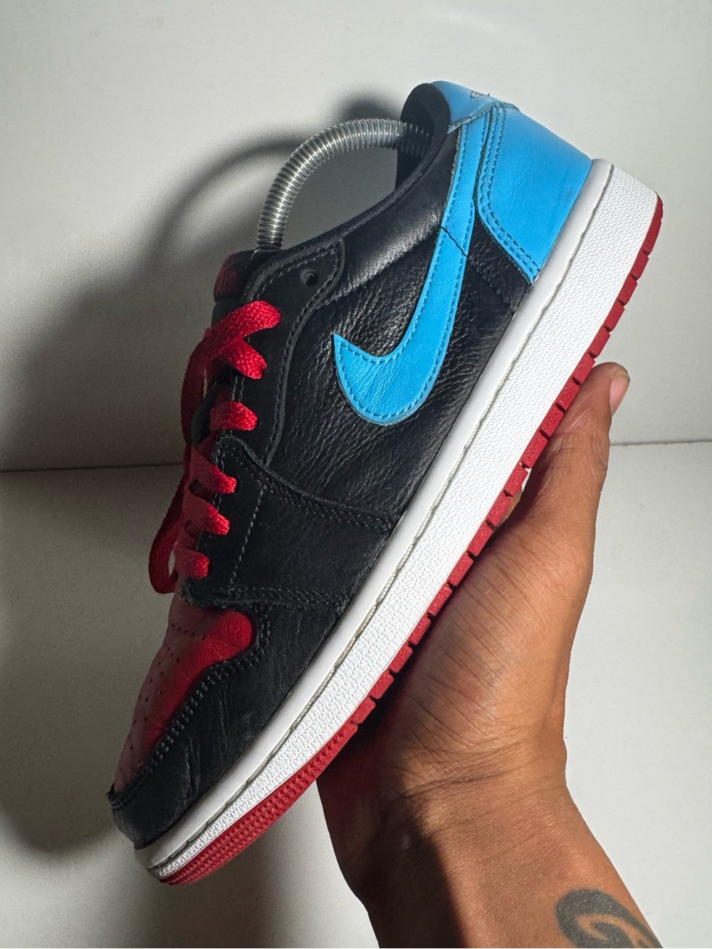 Air Jordan 1 Low OG Retro “NC to CHI” Wmns Size 8.5